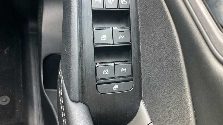 Nissan Qashqai 1.3 DiG-T MH 158 Acenta Premium 5dr Xtronic Petrol Hatchback